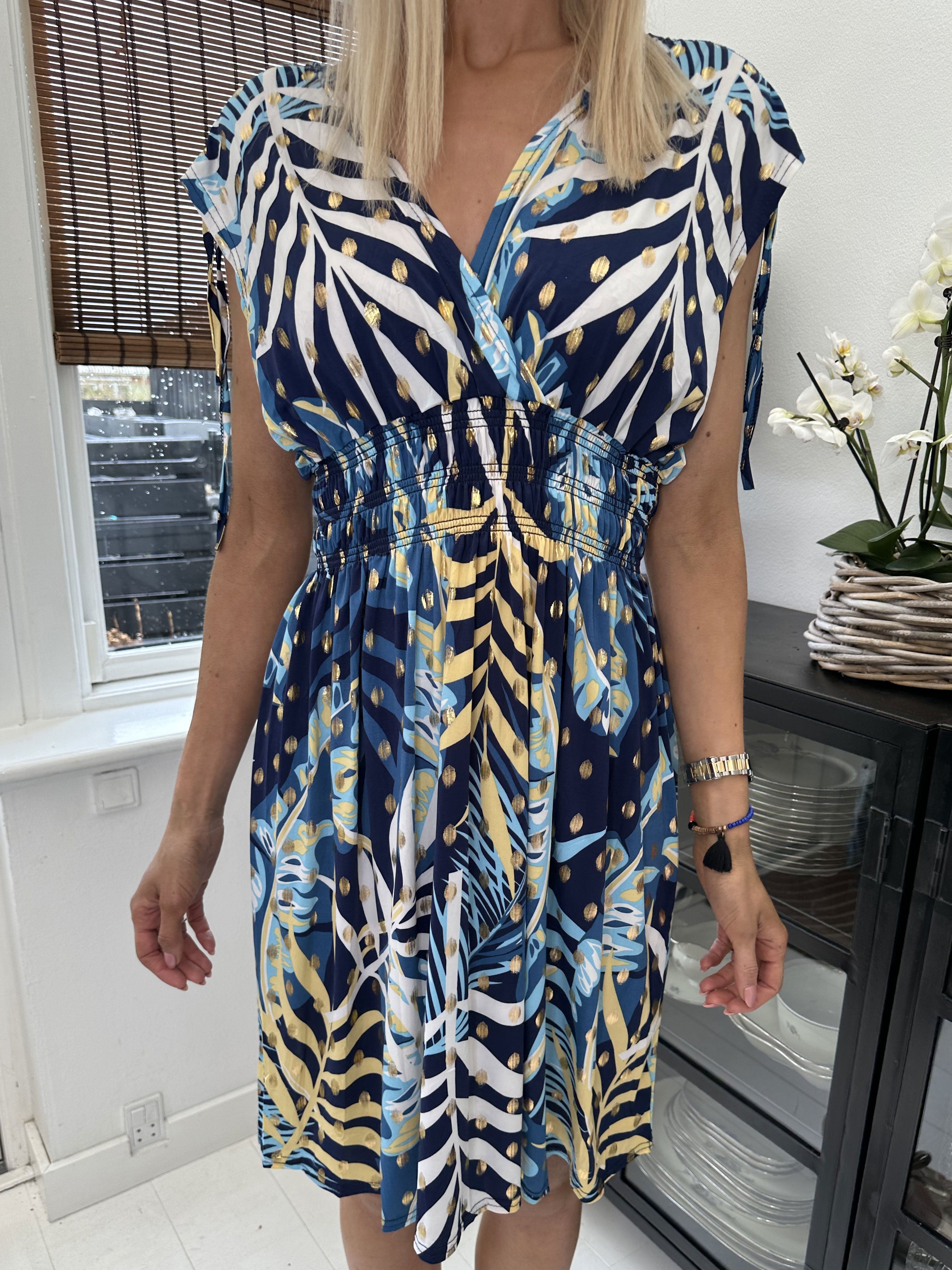 Pams Forest Short - Kort elastisk klänning i rynkfritt tyg